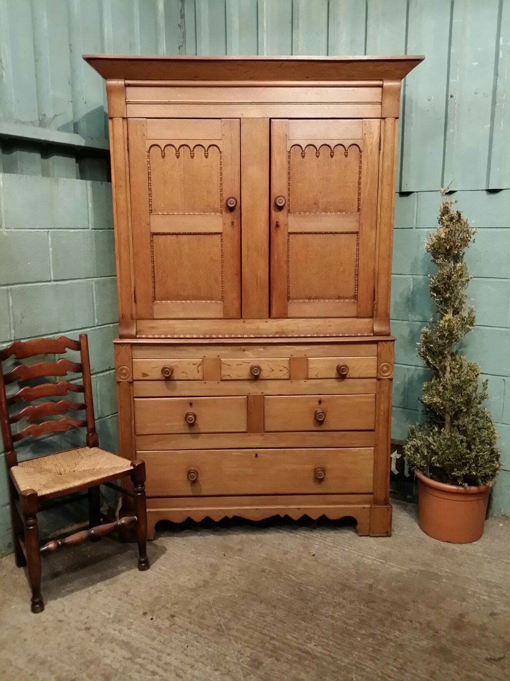 ANTIQUE EARLY VICTORIAN WELSH OAK TACK CUPBOARD C1840