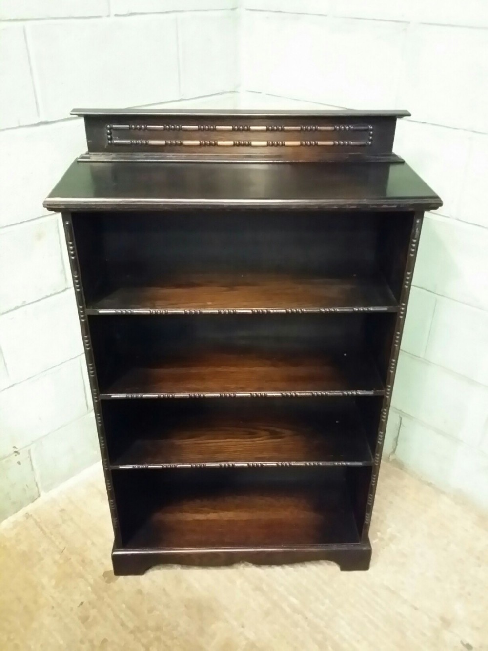 ANTIQUE OAK OPEN BOOKCASE C1920