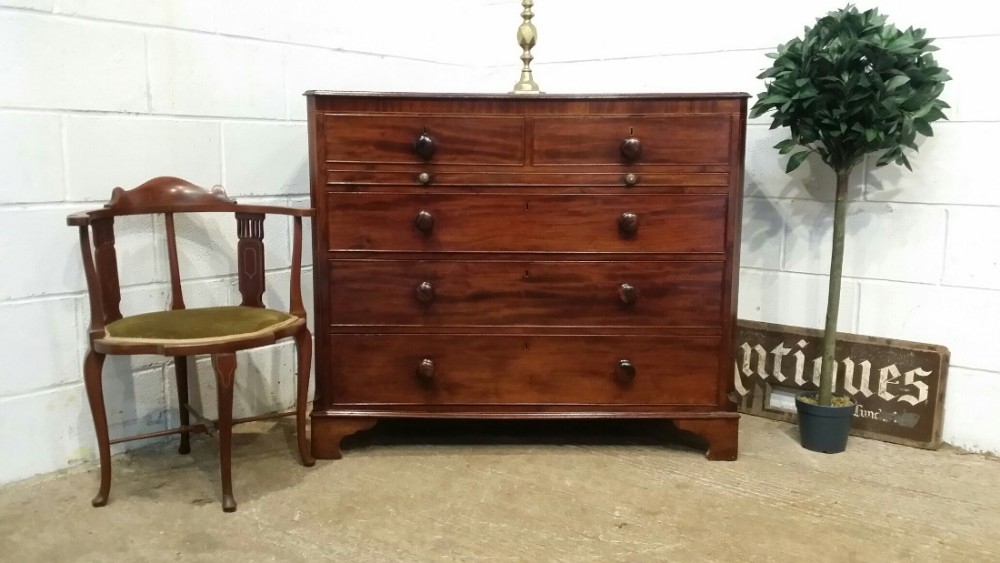 ANTIQUE REGENCY MAHOGANY BATCHELORS CHEST OF DRAWERS ( with brush slide) c1820