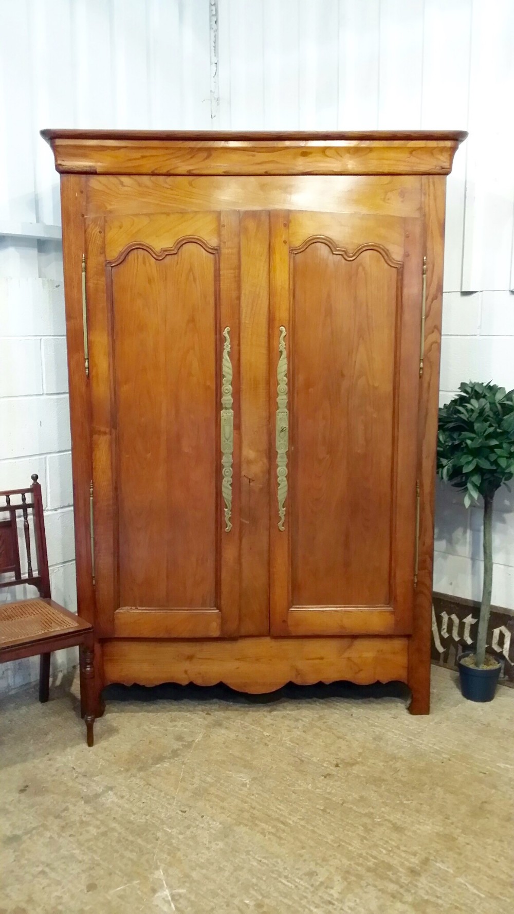 ANTIQUE EARLY 19TH CENT. FRENCH PROVINCIAL OAK ARMOIRE C1820