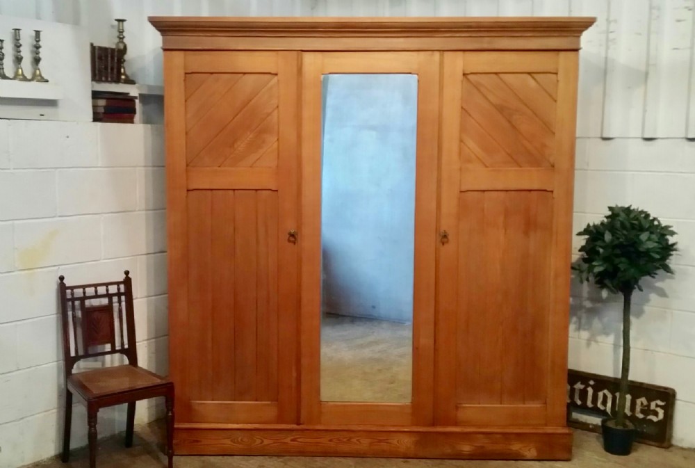 ANTIQUE ARTS & CRAFTS ASH TRIPLE WARDROBE C1890