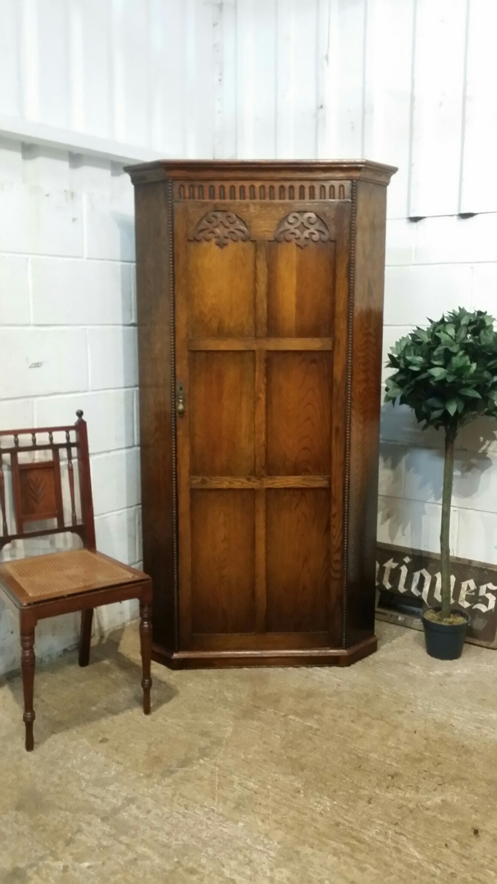 ANTIQUE SMALL OAK CORNER HALL WARDROBE BY DENBY & SPINKS C1920