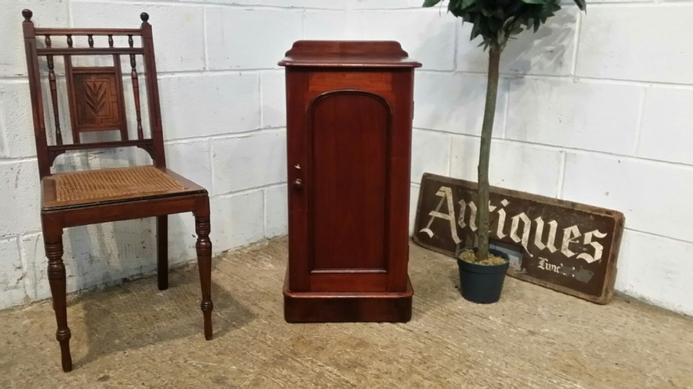 ANTIQUE VICTORIAN MAHOGANY BEDSIDE CABINET C1880