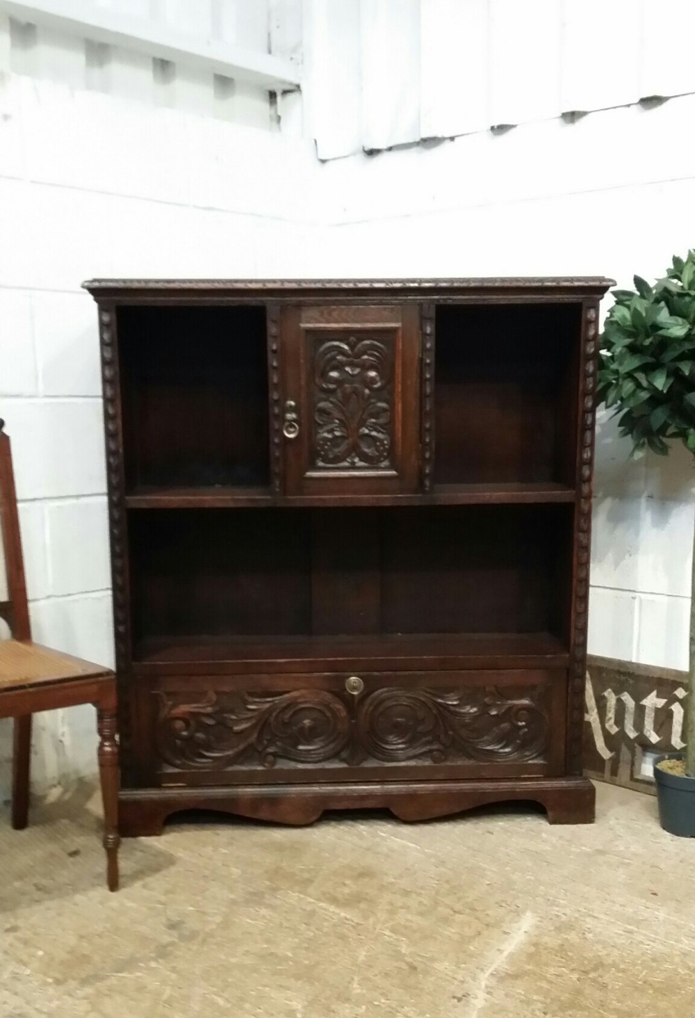 ANTIQUE LATE VICTORIAN CARVED GOTHIC OAK BOOKCASE C1890