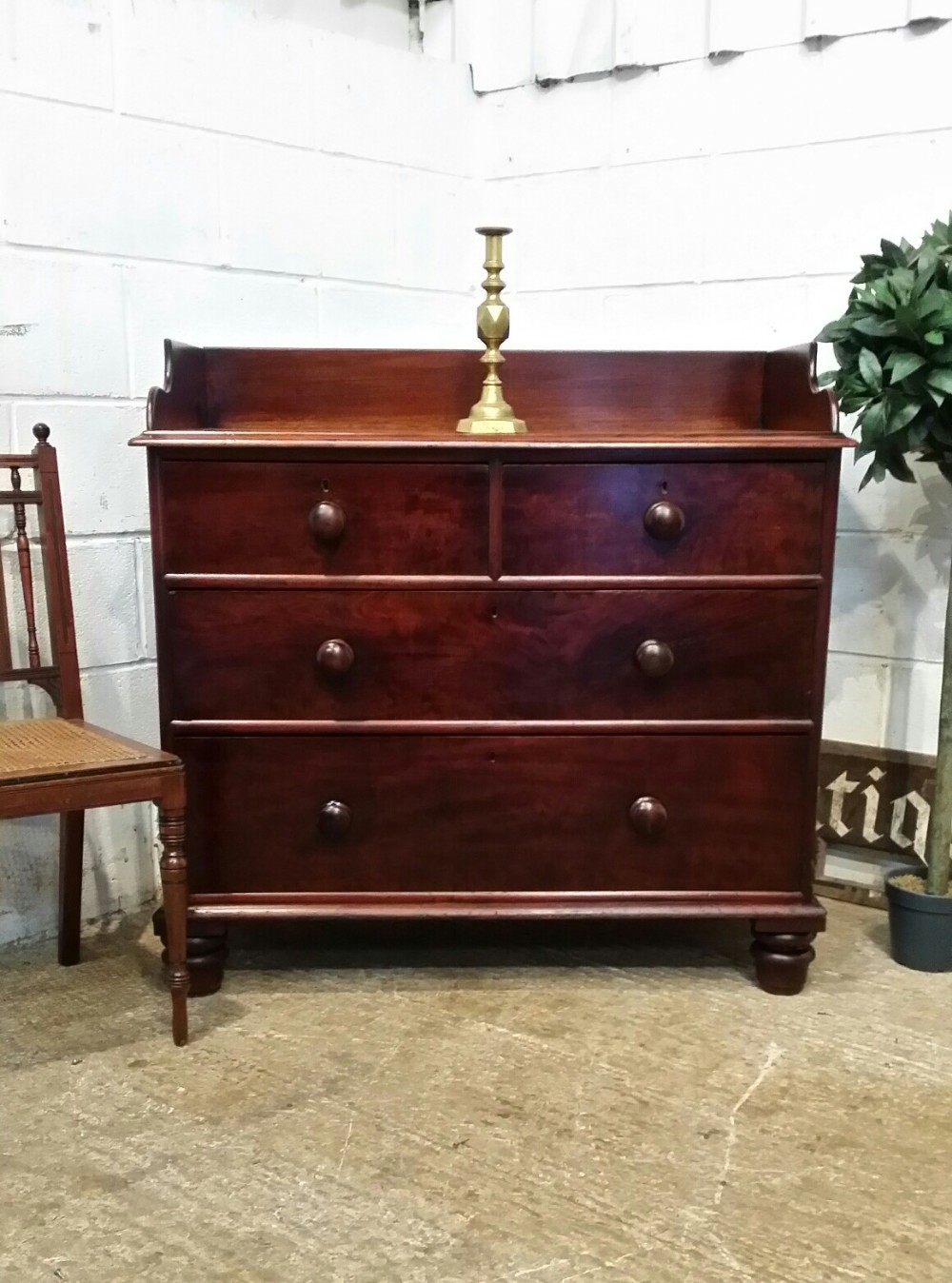 ANTIQUE VICTORIAN MAHOGANY CHEST OF DRAWERS C1880