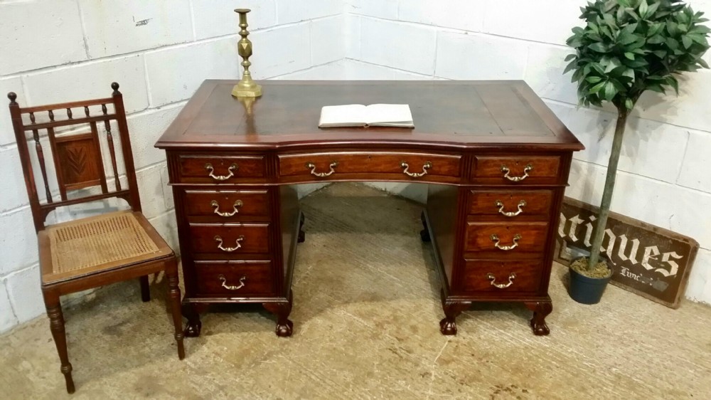 ANTIQUE EDWARDIAN MAHOGANY TWIN PEDESTAL LEATHER TOP DESK C1900