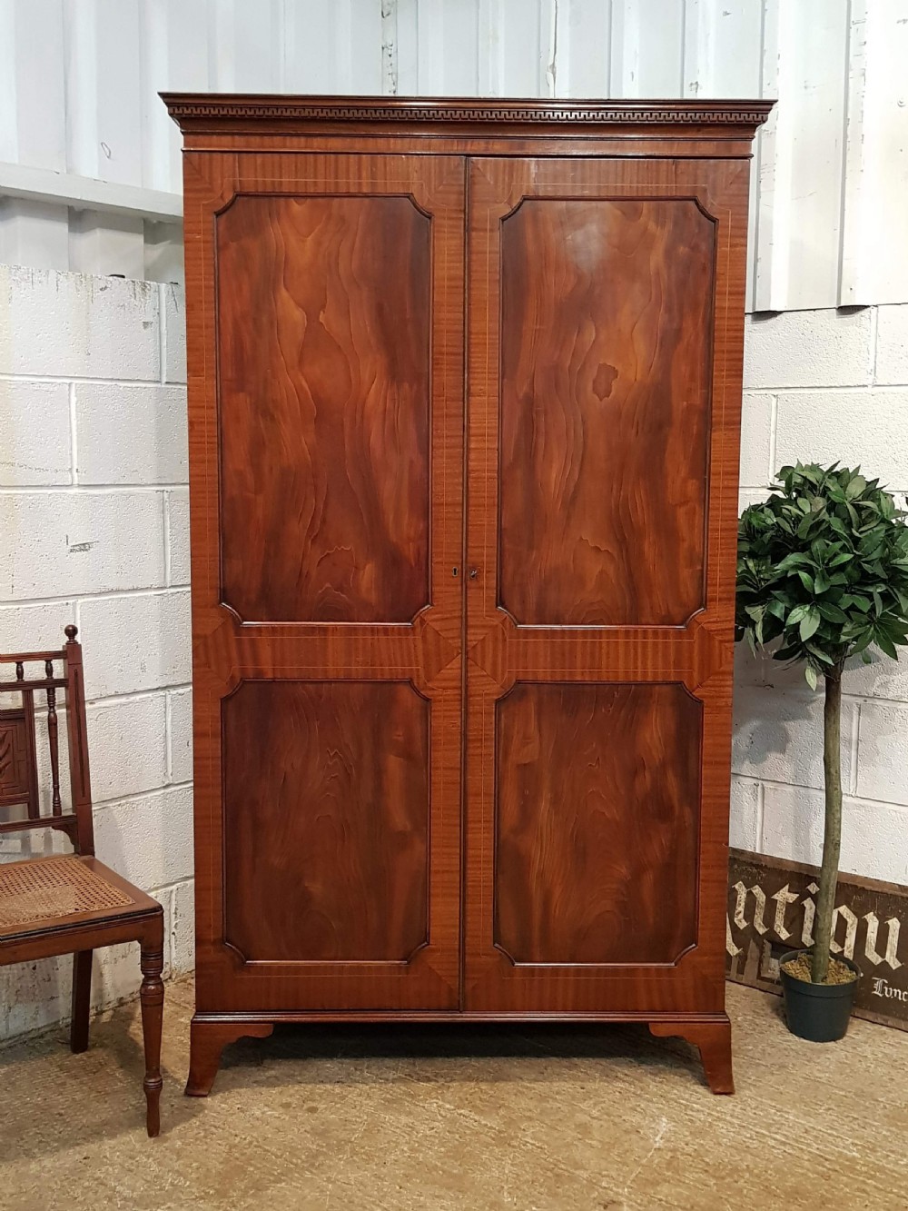 ANTIQUE EDWARDIAN REGENCY MAHOGANY DOUBLE WARDROBE C1900
