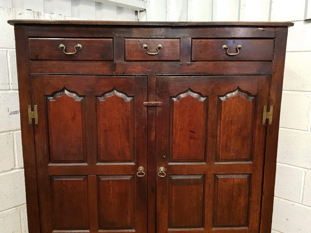 ANTIQUE GEORGIAN PERIOD COUNTRY JOINED OAK CUPBOARD C1740 View IV