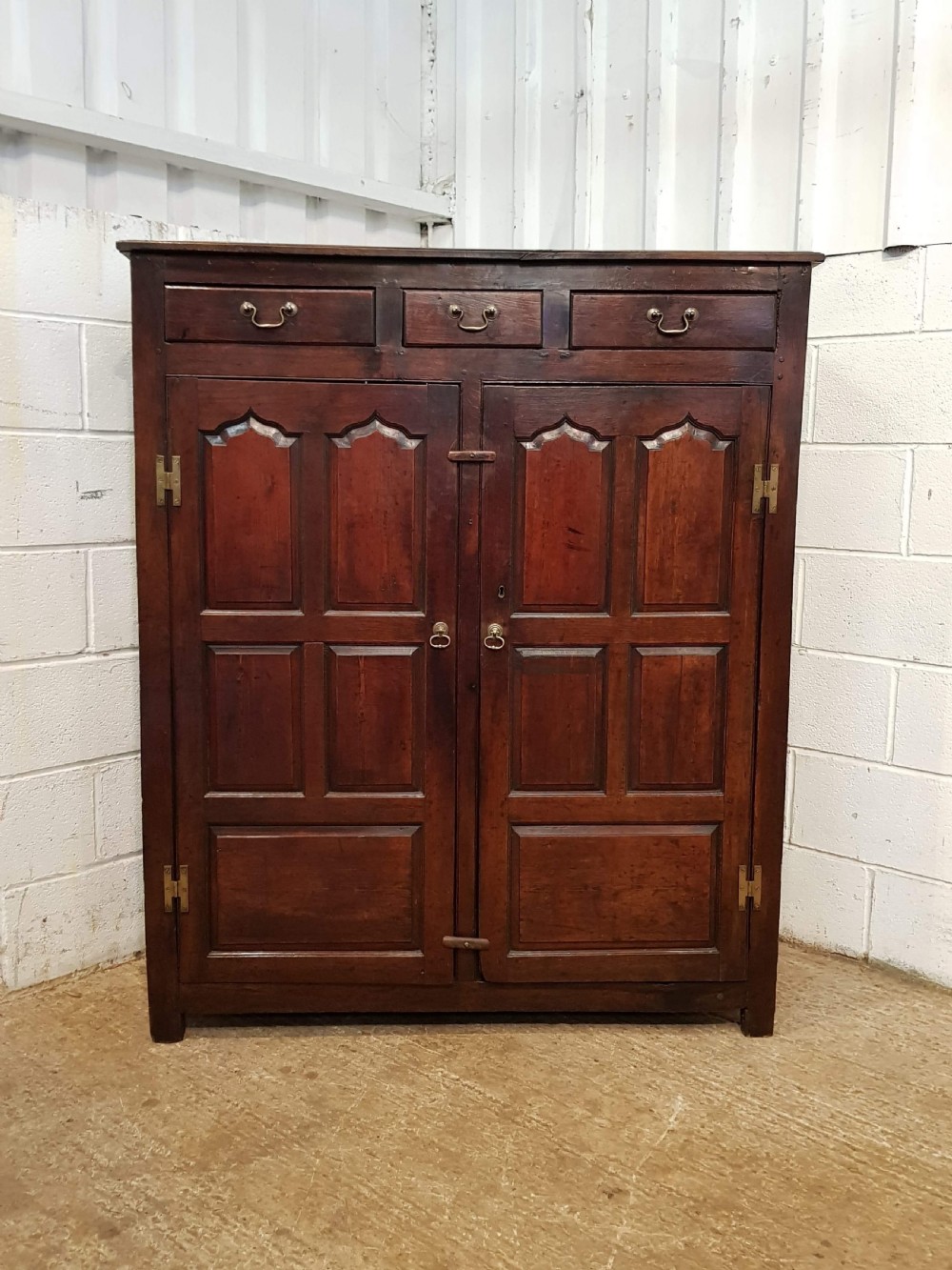 ANTIQUE GEORGIAN PERIOD COUNTRY JOINED OAK CUPBOARD C1740 View V