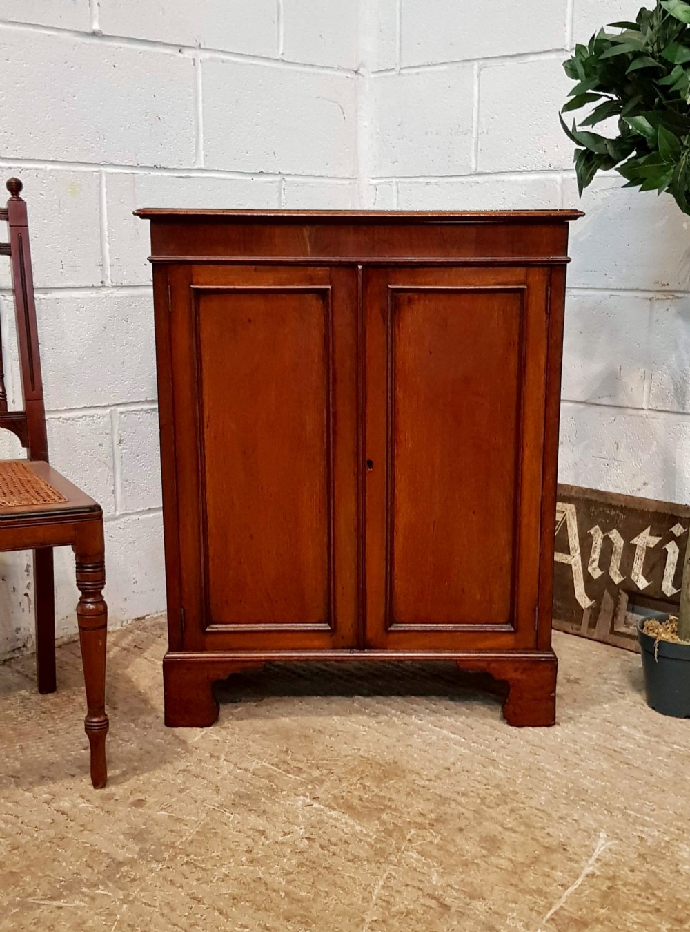 ANTIQUE LATE VICTORIAN SMALL MAHOGANY CUPBOARD C1890