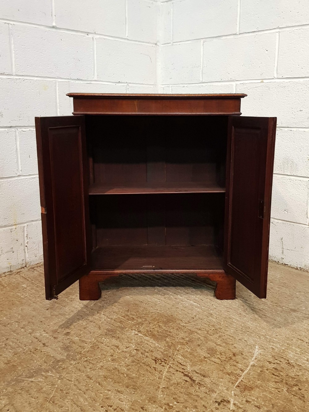 ANTIQUE LATE VICTORIAN SMALL MAHOGANY CUPBOARD C1890 View III