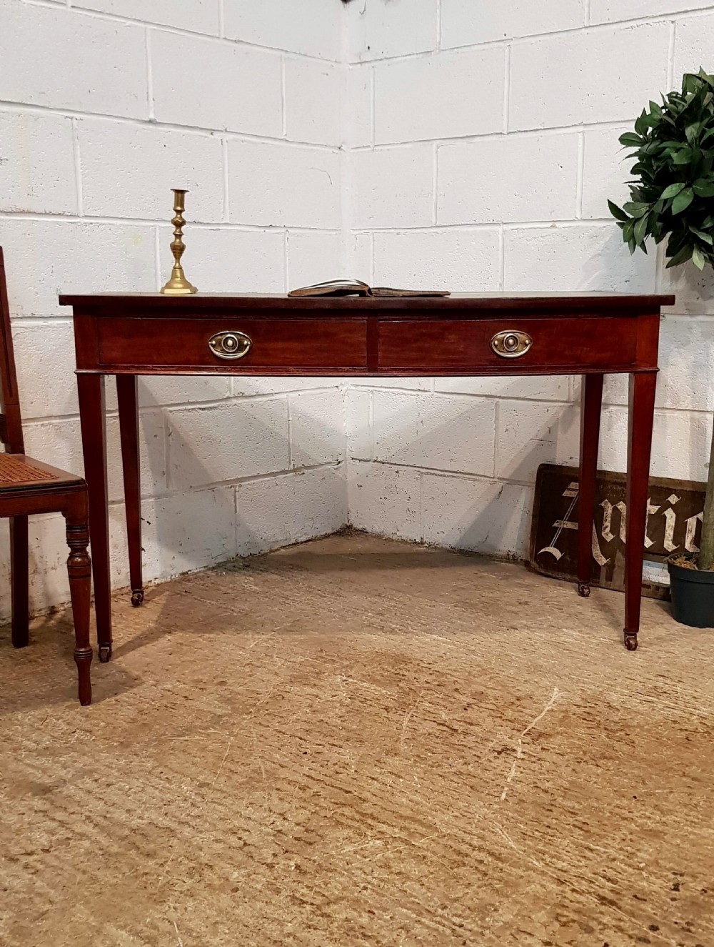 ANTIQUE LATE VICTORIAN REGENCY STYLE MAHOGANY LEATHER TOP BOW FRONT WRITING TABLE C1890