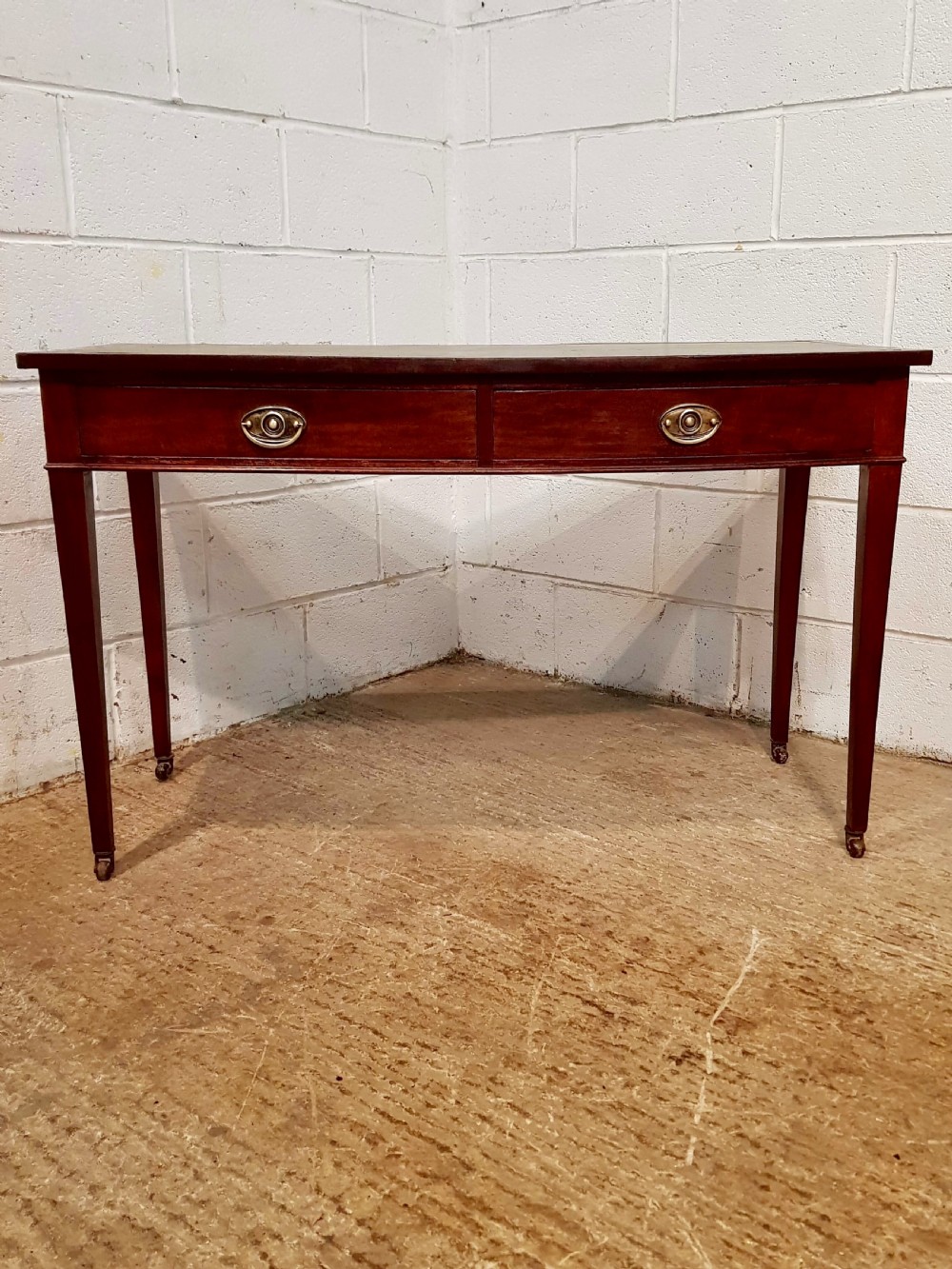 ANTIQUE LATE VICTORIAN REGENCY STYLE MAHOGANY LEATHER TOP BOW FRONT WRITING TABLE C1890 View II