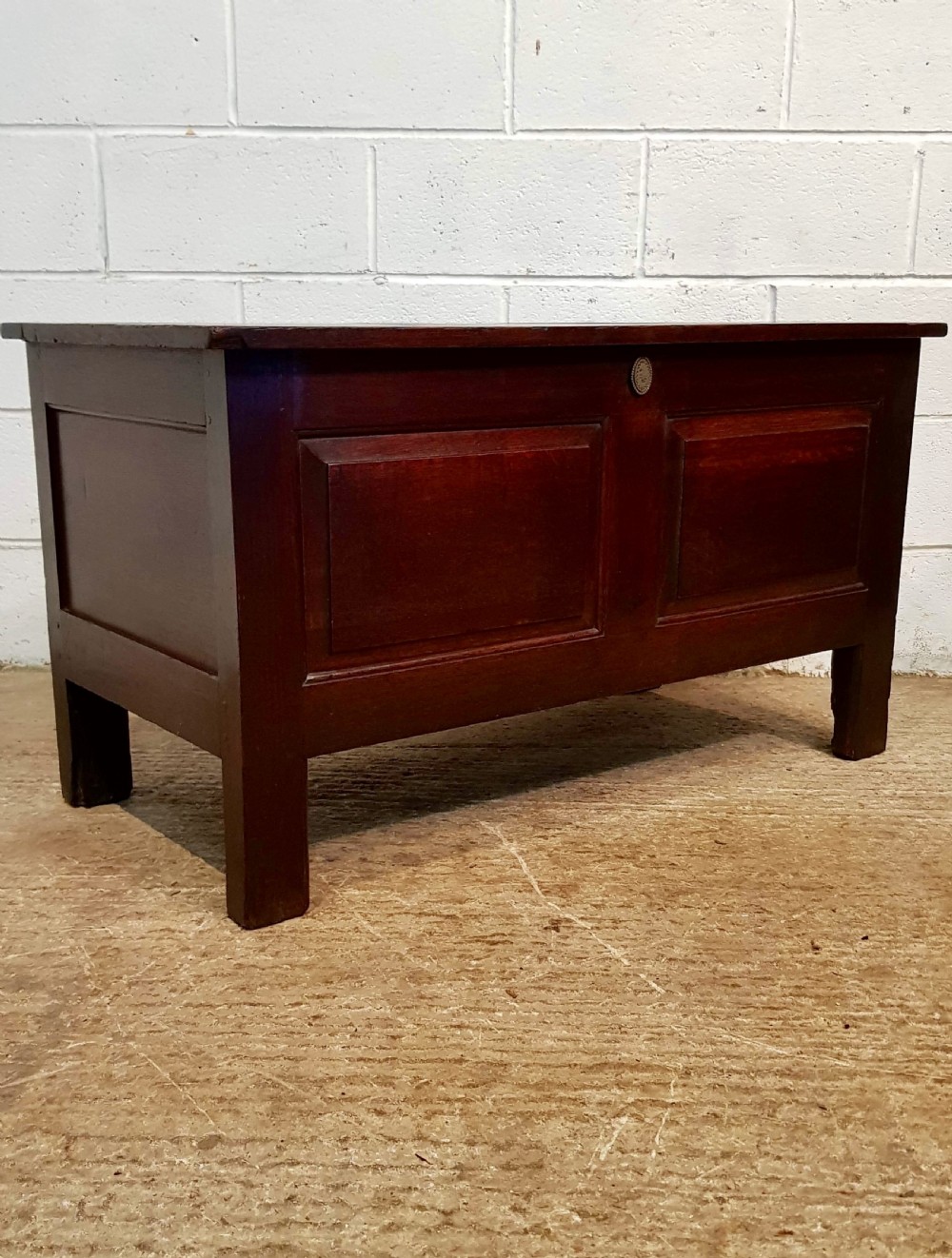 ANTIQUE GEORGIAN PERIOD JOINED OAK COFFER C1740 View V