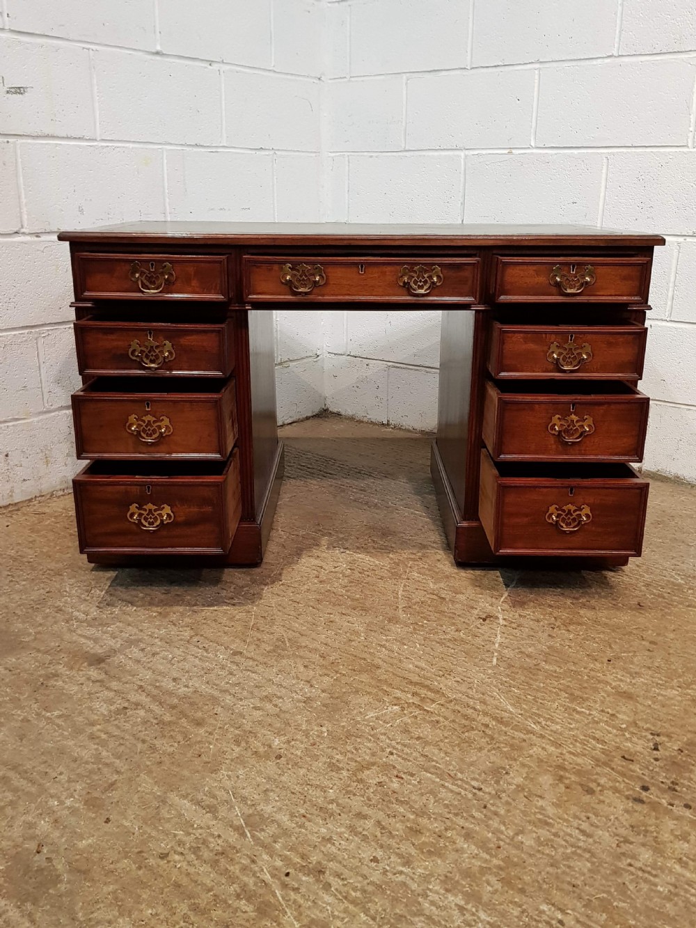 ANTIQUE LATE VICTORIAN MAHOGANY TWIN PEDESTAL DESK C1890 View IV