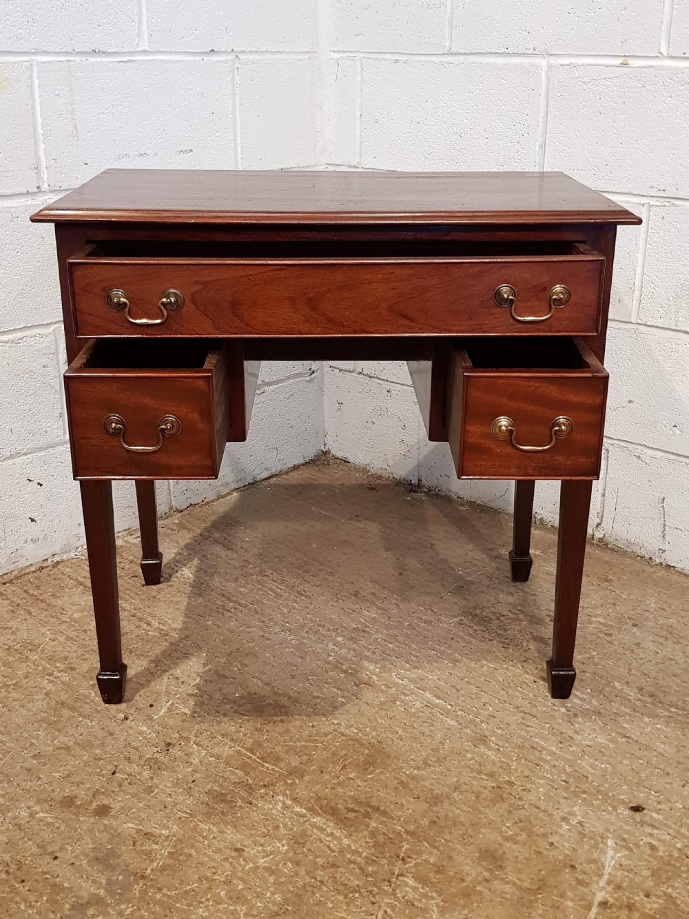 ANTIQUE LATE VICTORIAN SMALL MAHOGANY LOWBOY C1890 View V