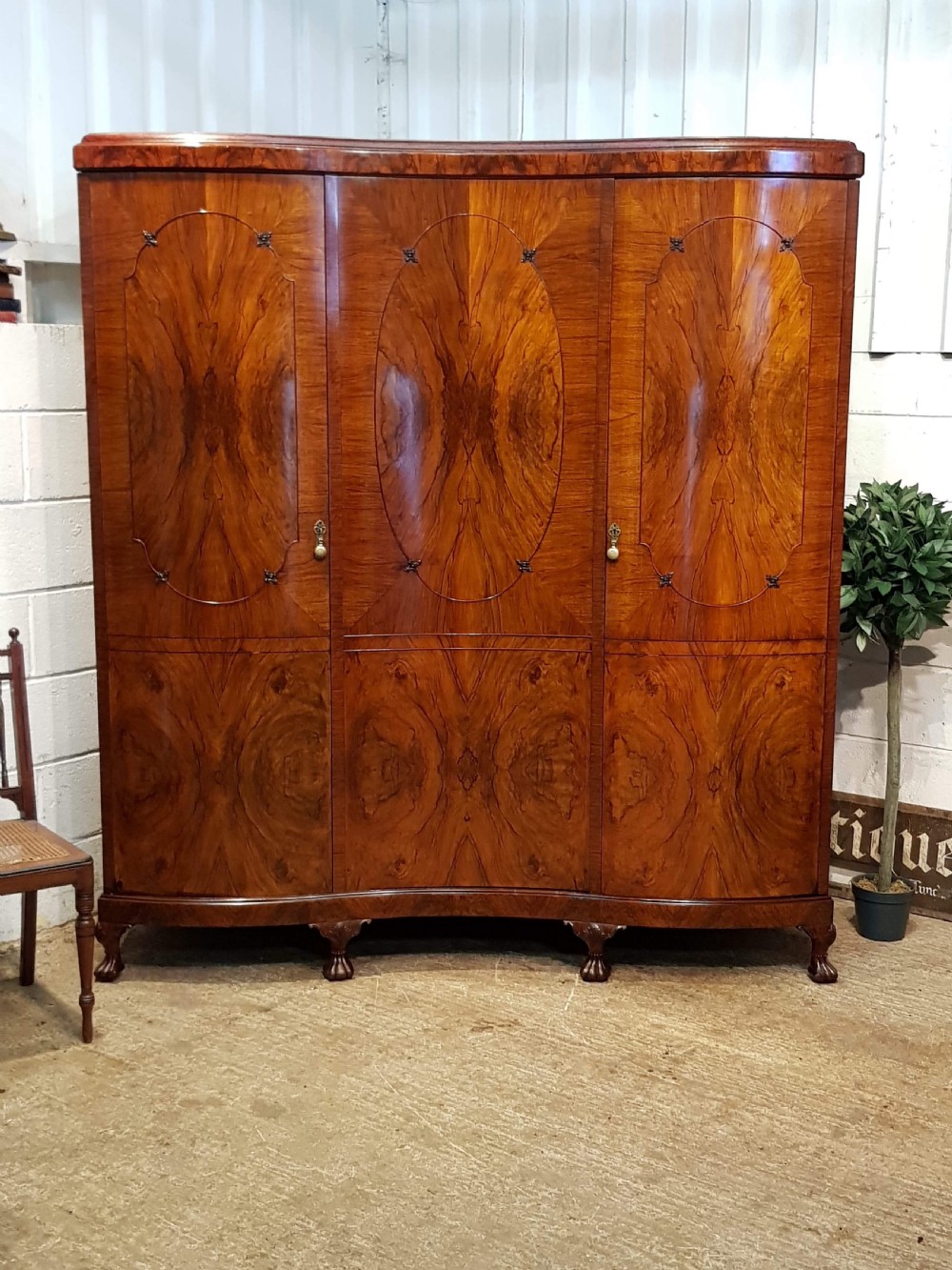 ANTIQUE EDWARDIAN BURR WALNUT SERPENTINE SHAPED TRIPLE WARDROBE C1900