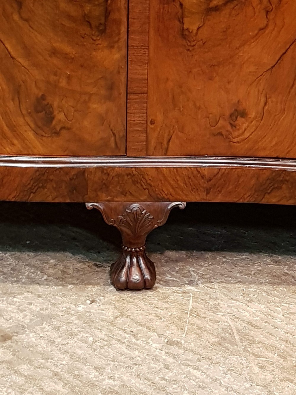 ANTIQUE EDWARDIAN BURR WALNUT SERPENTINE SHAPED TRIPLE WARDROBE C1900 View V