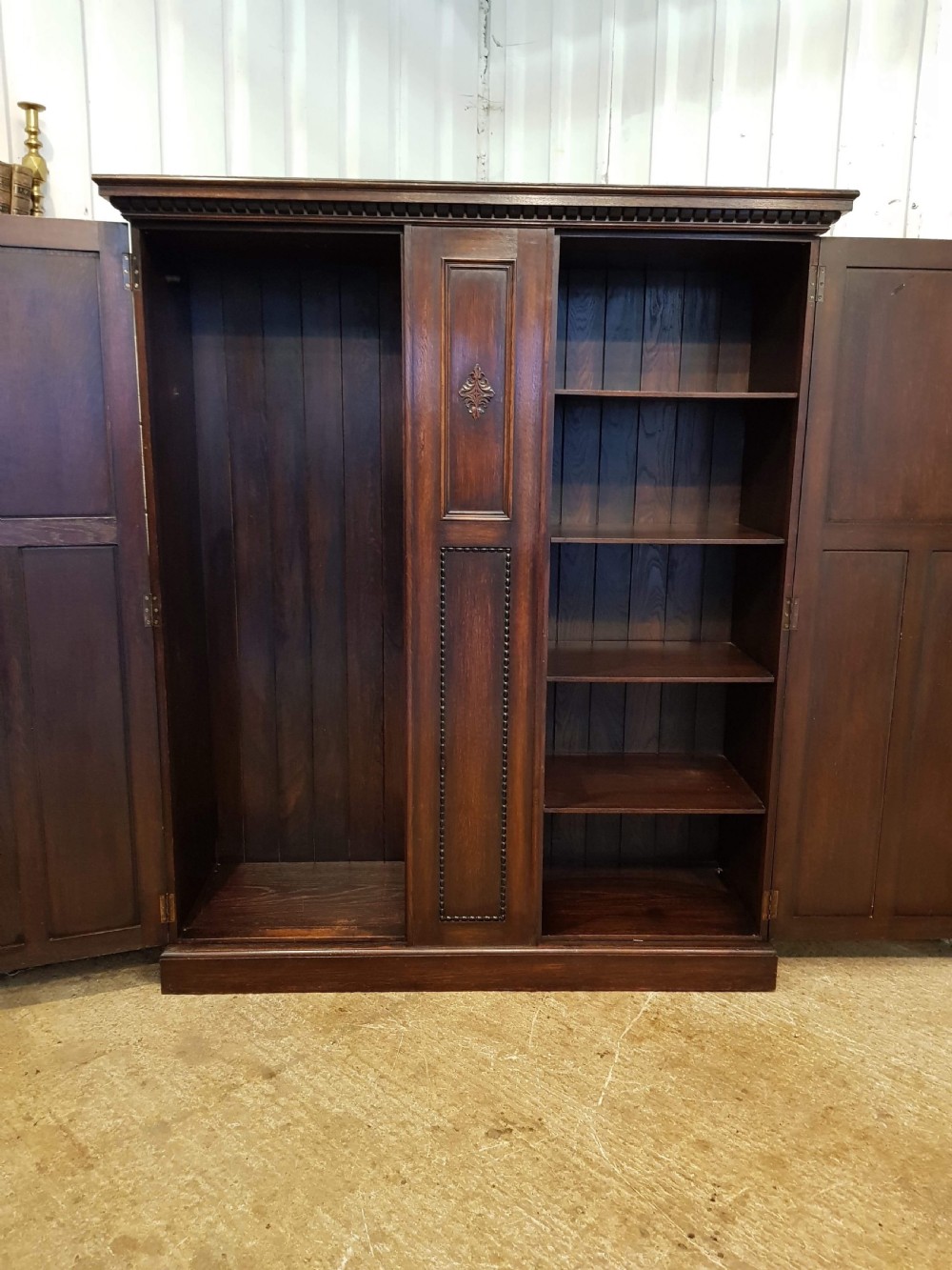 ANTIQUE EDWARDIAN CARVED OAK DOUBLE WARDROBE C1900 View II