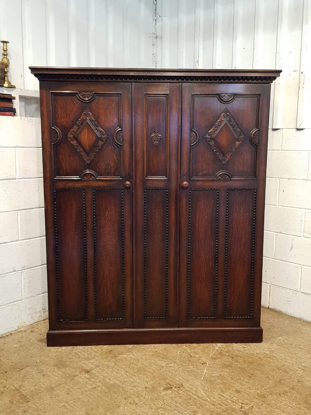 ANTIQUE EDWARDIAN CARVED OAK DOUBLE WARDROBE C1900 View IV
