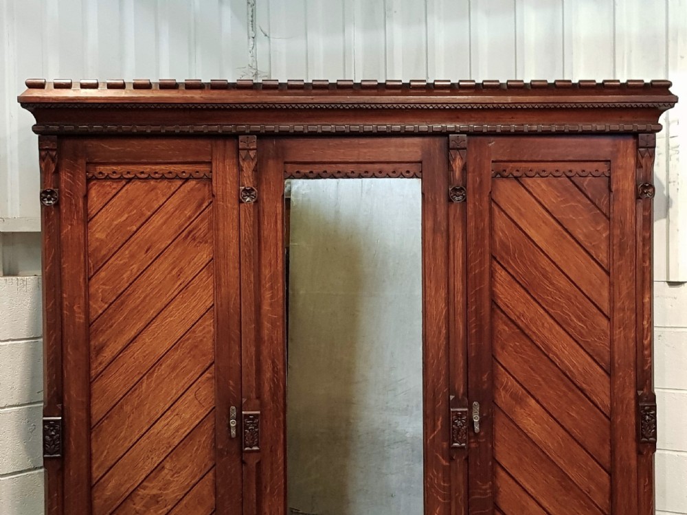 ANTIQUE AESTHETIC ARTS & CRAFTS OAK TRIPLE WARDROBE c1860 View V