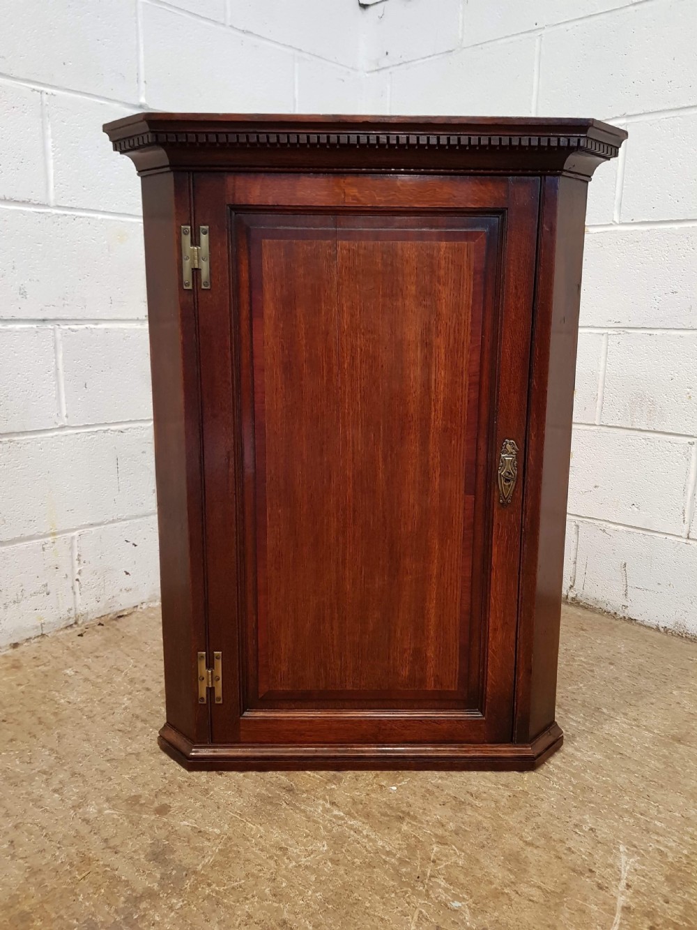 ANTIQUE GEORGIAN PERIOD OAK CORNER CABINET C1780 View V