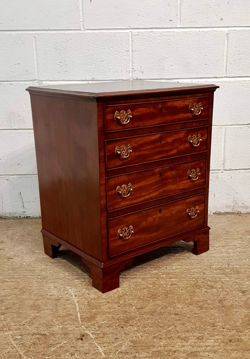 ANTIQUE SMALL LATE VICORIAN REGNCY MAHOGANY CHEST OF DRAWERS C1890 View III