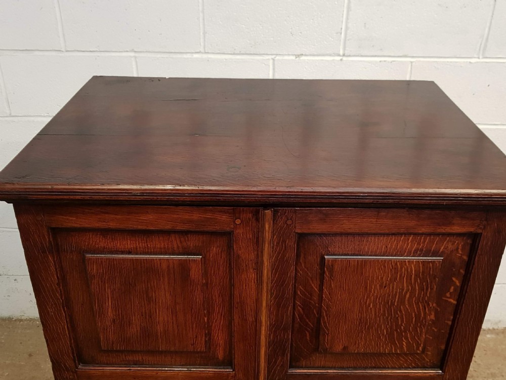 AMTIQUE VICTORIAN PANELLED OAK CUPBOARD C1880 View II