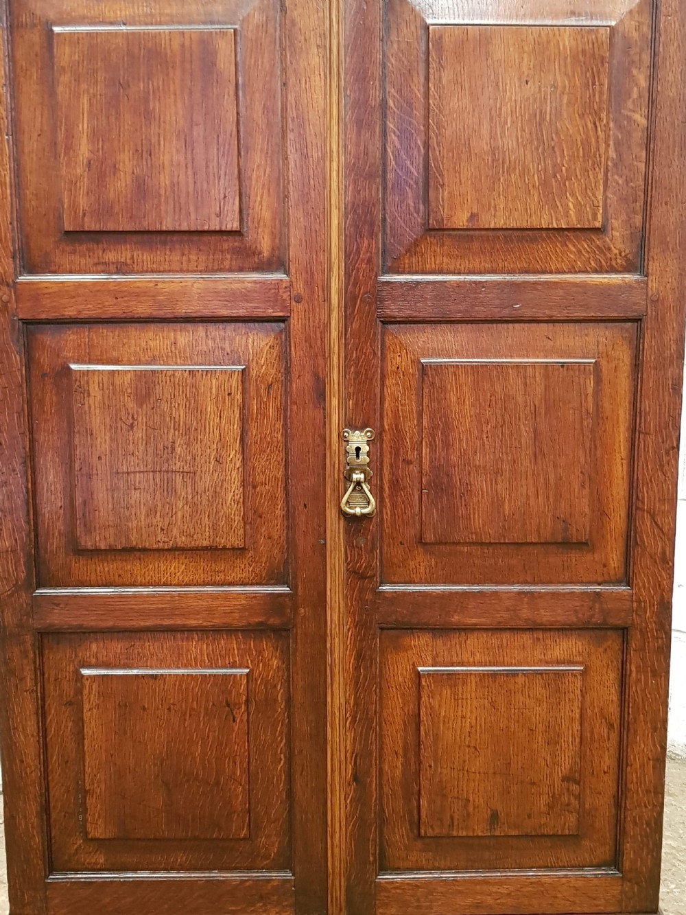 AMTIQUE VICTORIAN PANELLED OAK CUPBOARD C1880 View V
