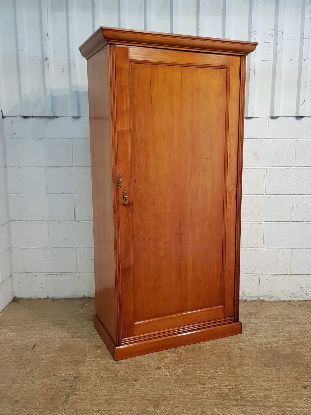 ANTIQUE LATE VICTORIAN SATINWOOD SINGLE WARDROBE by Marsh Jones & Cribb C1890 View IV