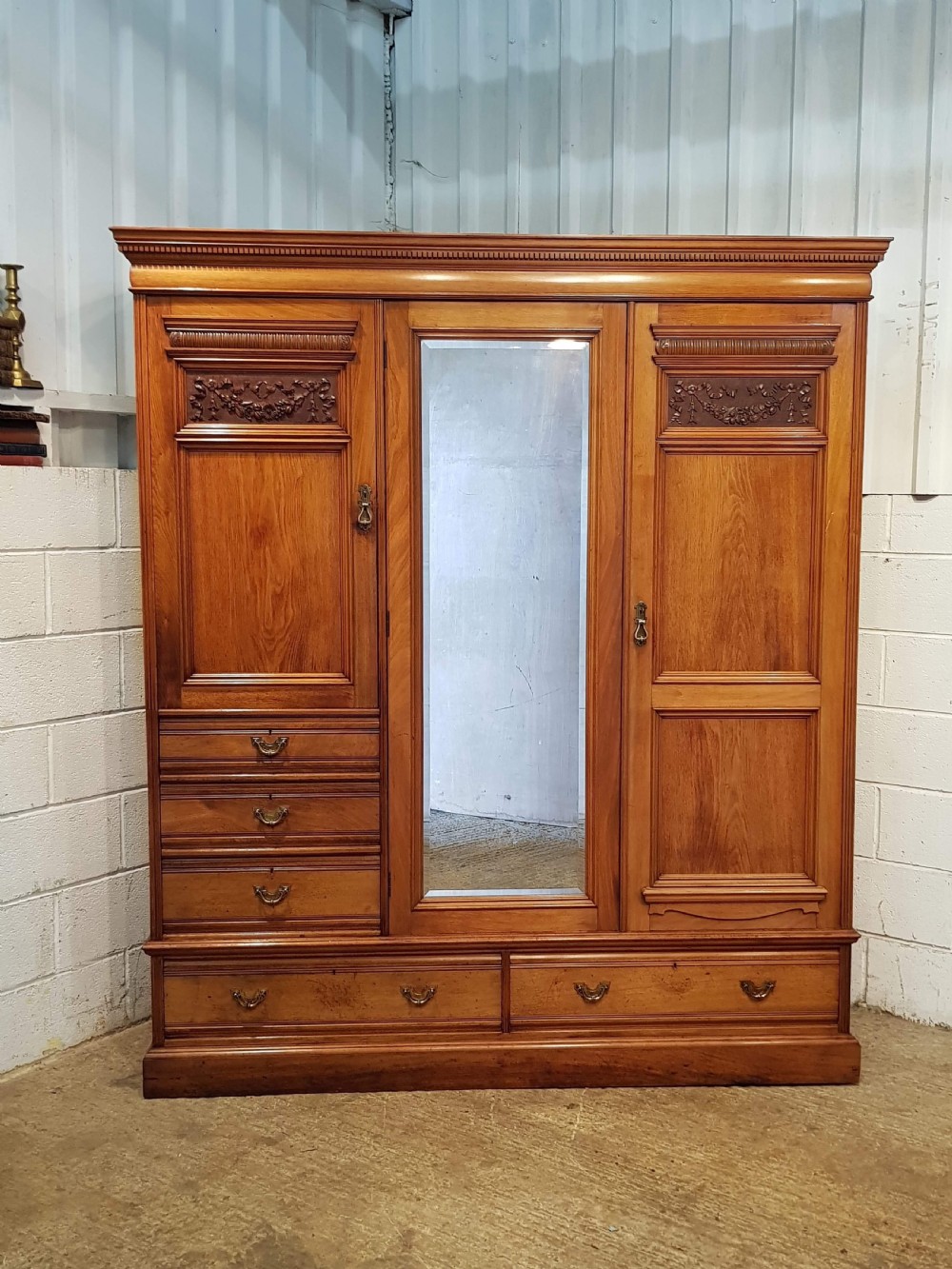 ANTIQUE LATE VICTORIAN WALNUT TRIPLE WARDROBE BY MARSH JONES & CRIBB C1890 View II