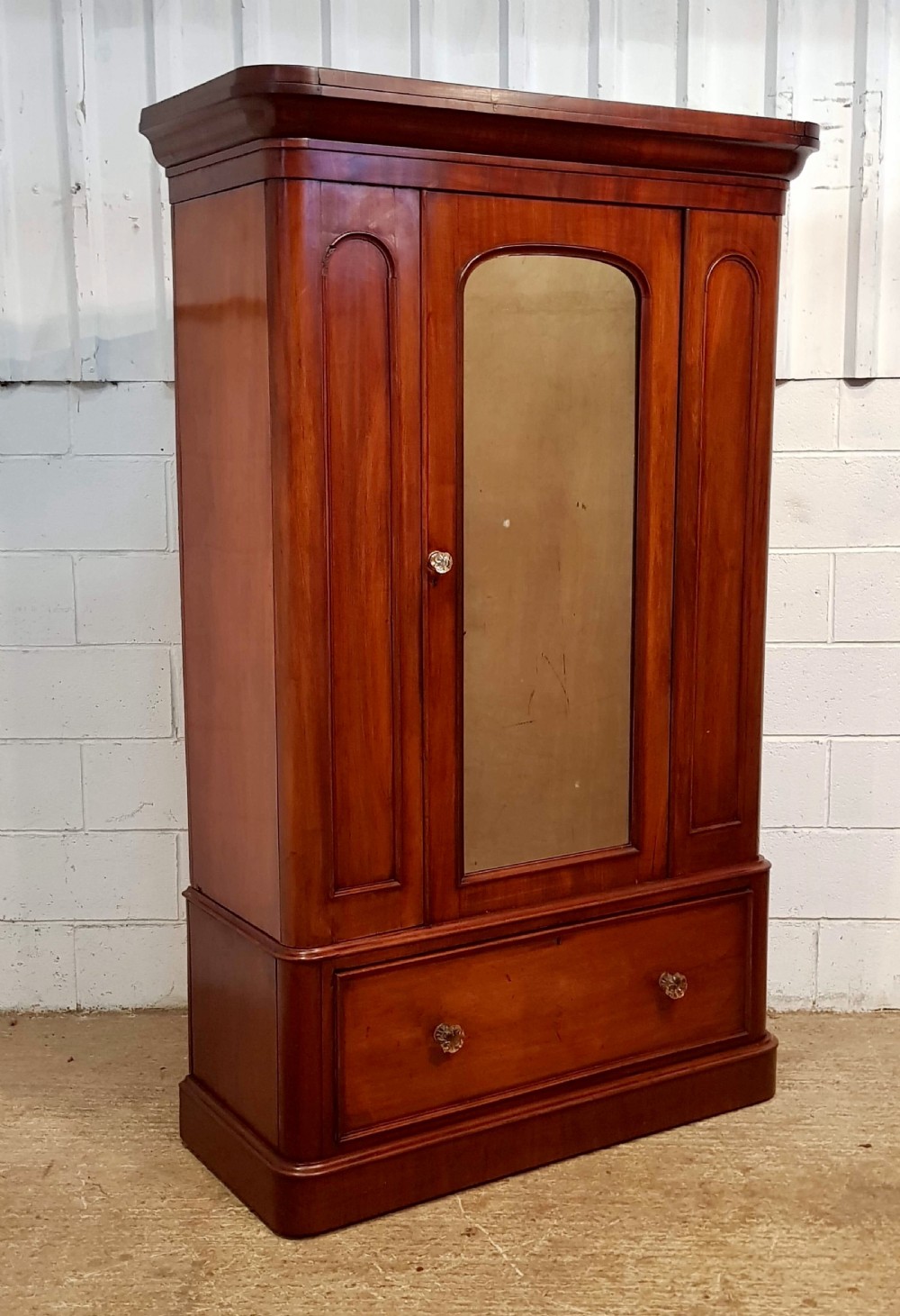 ANTIQUE VICTORIAN MAHOGANY SINGLE WARDROBE C1880 View II