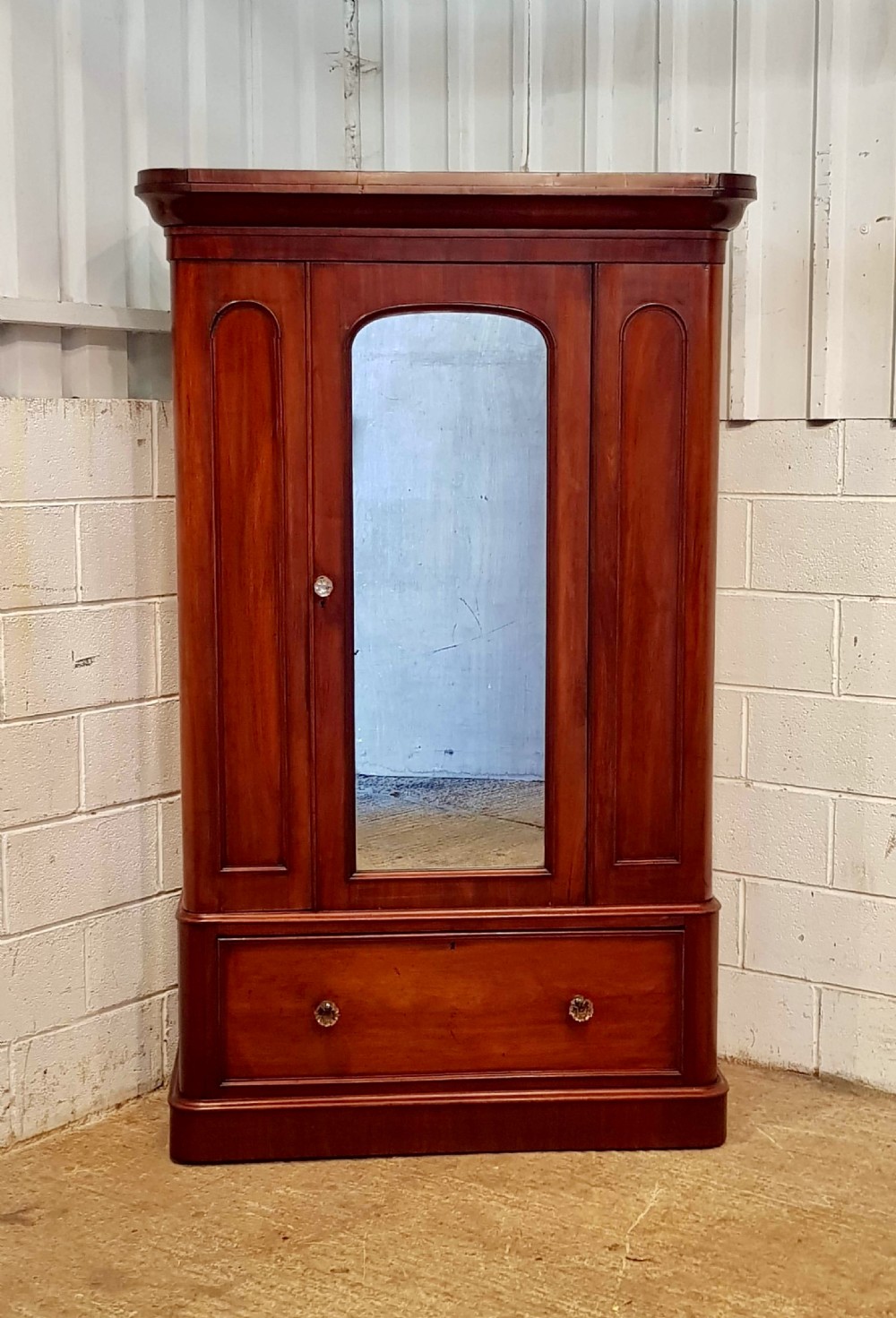 ANTIQUE VICTORIAN MAHOGANY SINGLE WARDROBE C1880 View V