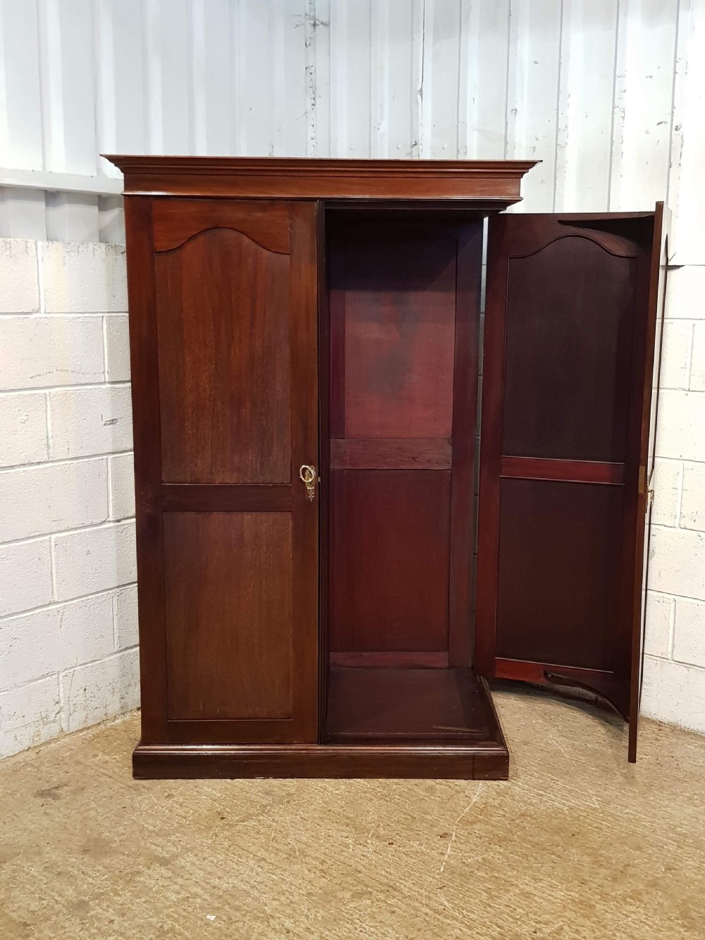 ANTIQUE EDWARDIAN MAHOGANY GENTS DOUBLE WARDROBE COMPACTUM C1900 View V