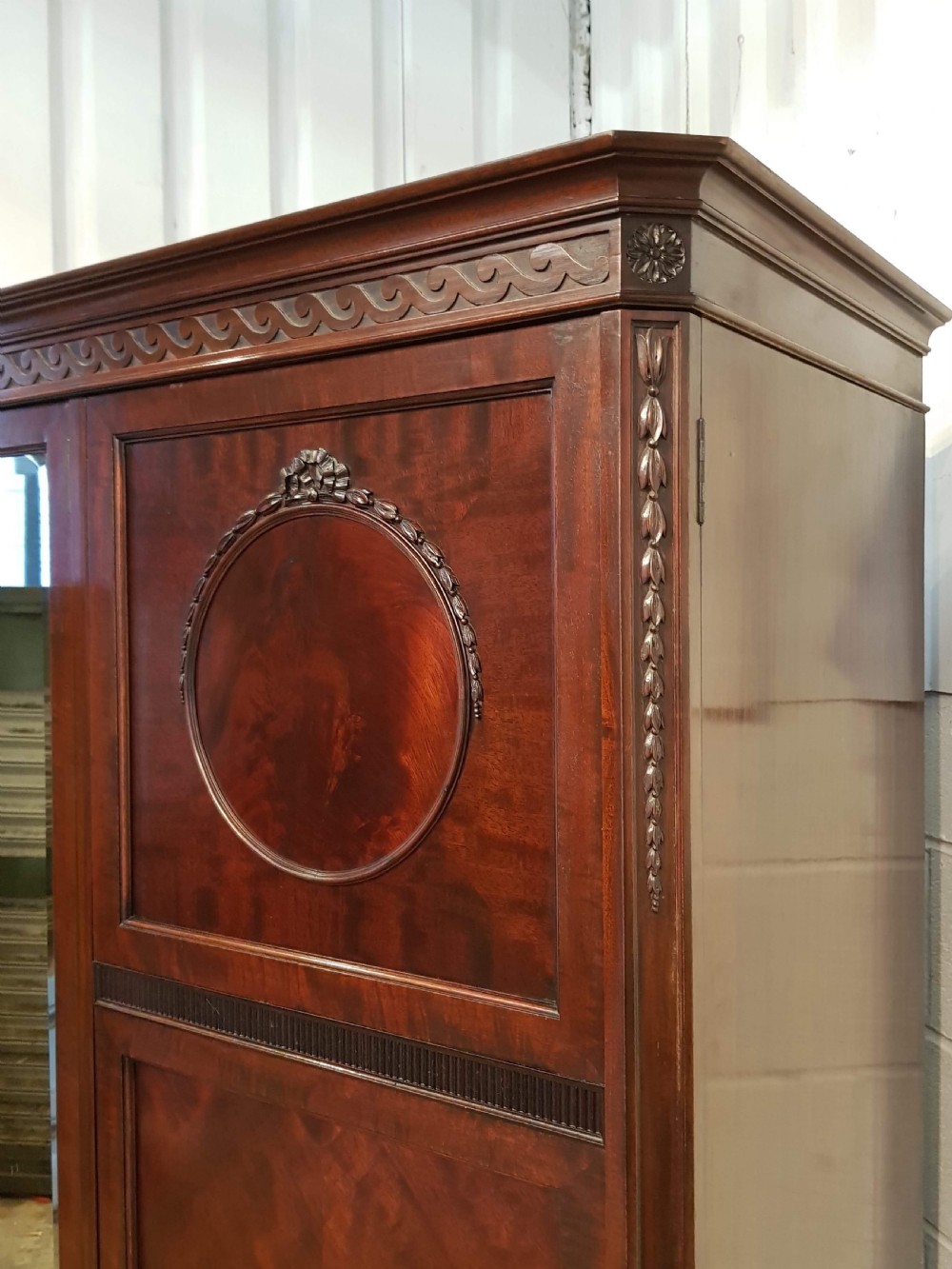 ANTIQUE EDWARDIAN MAHOGANY TRIPLE WARDROBE C1900 View IV