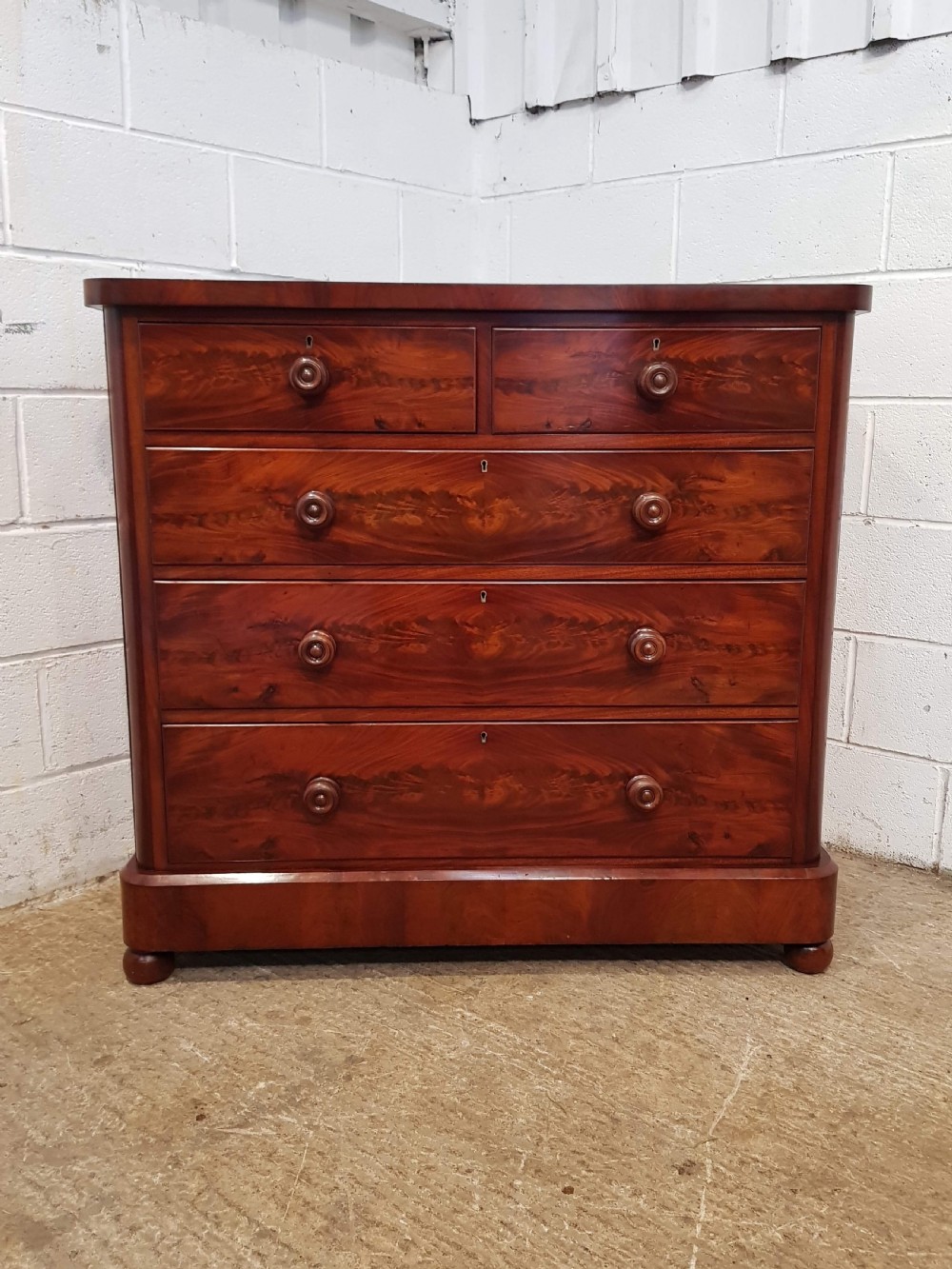 ANTIQUE VICTORIAN QUALITY MAHOGANY CHEST OF DRAWERS C1880 View V