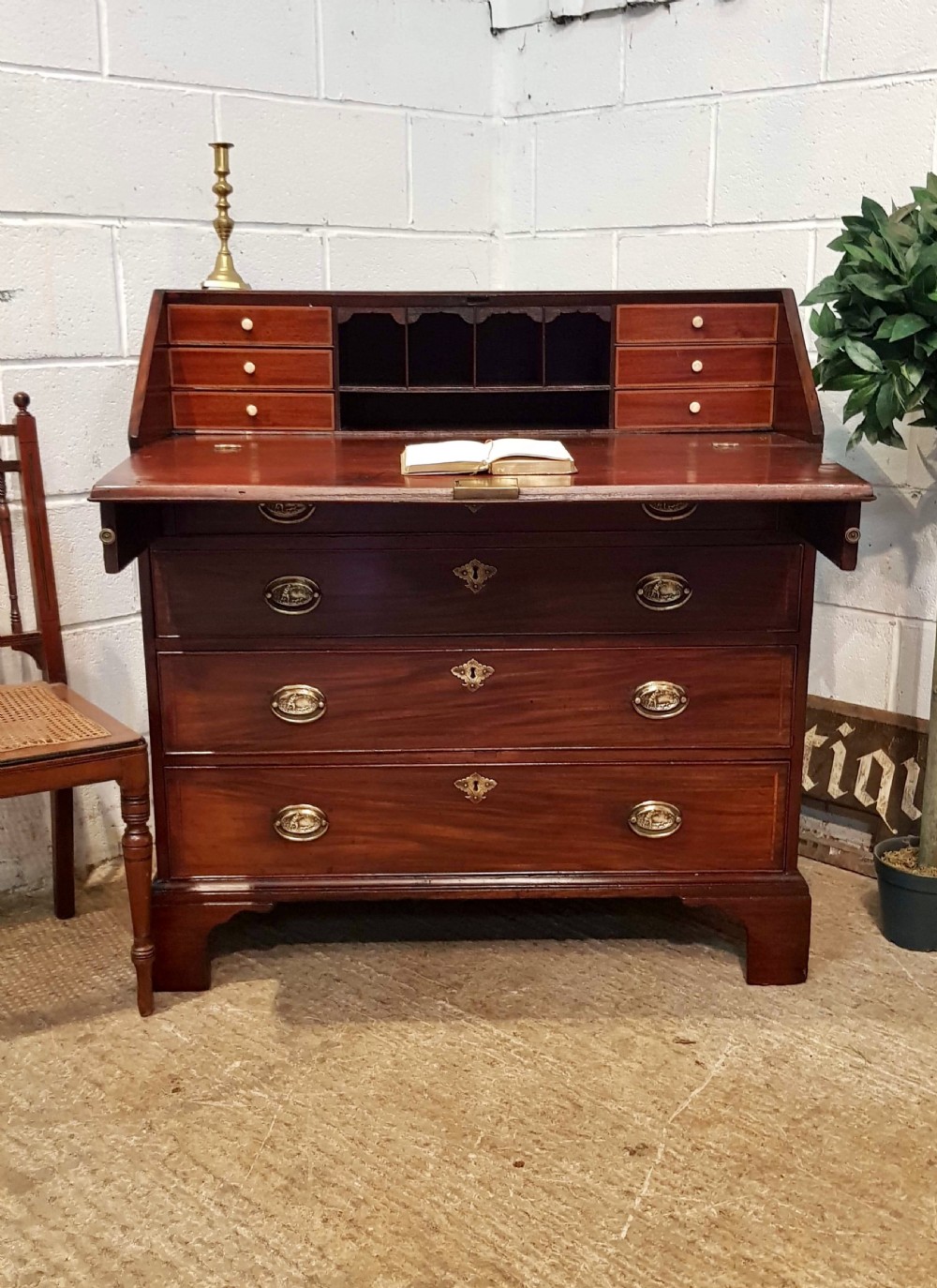 ANTIQUE REGENCY MAHOGANY BUREAU C1820