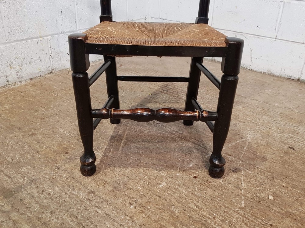 ANTIQUE SET TEN COUNTRY OAK WAVY LADDER BACK DINING CHAIRS C1920 View V