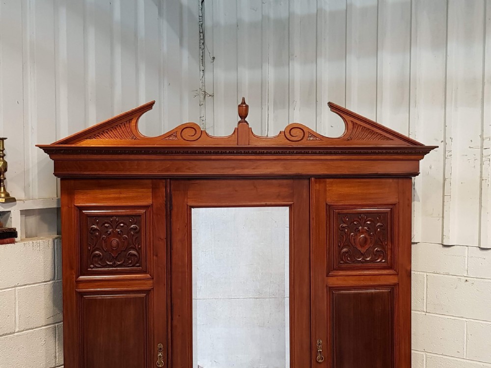 ANTIQUE VICTORIAN WALNUT TRIPLE WARDROBE COMPACTUM C1890 View III