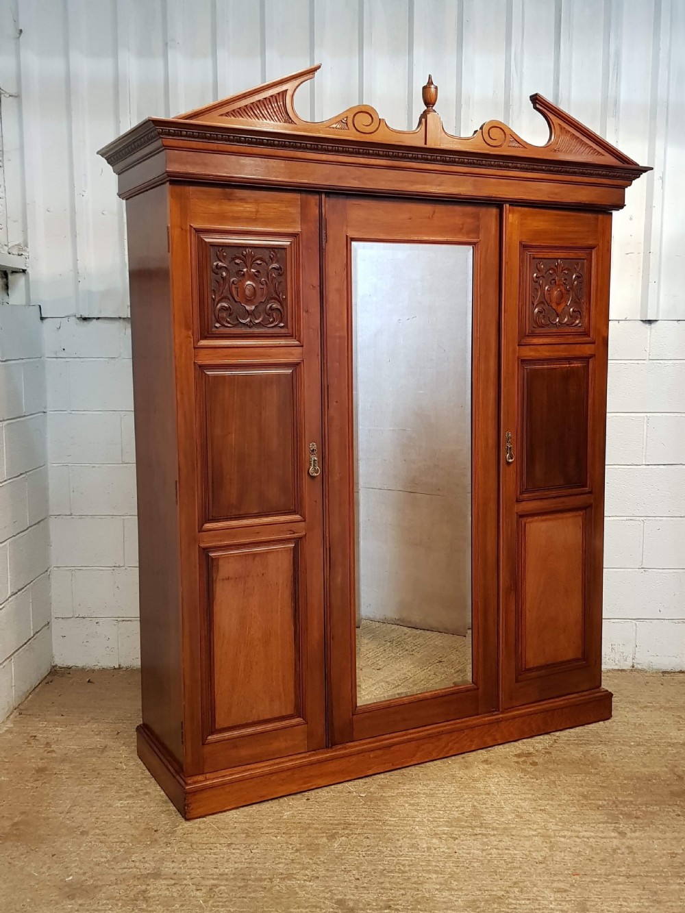 ANTIQUE VICTORIAN WALNUT TRIPLE WARDROBE COMPACTUM C1890 View V