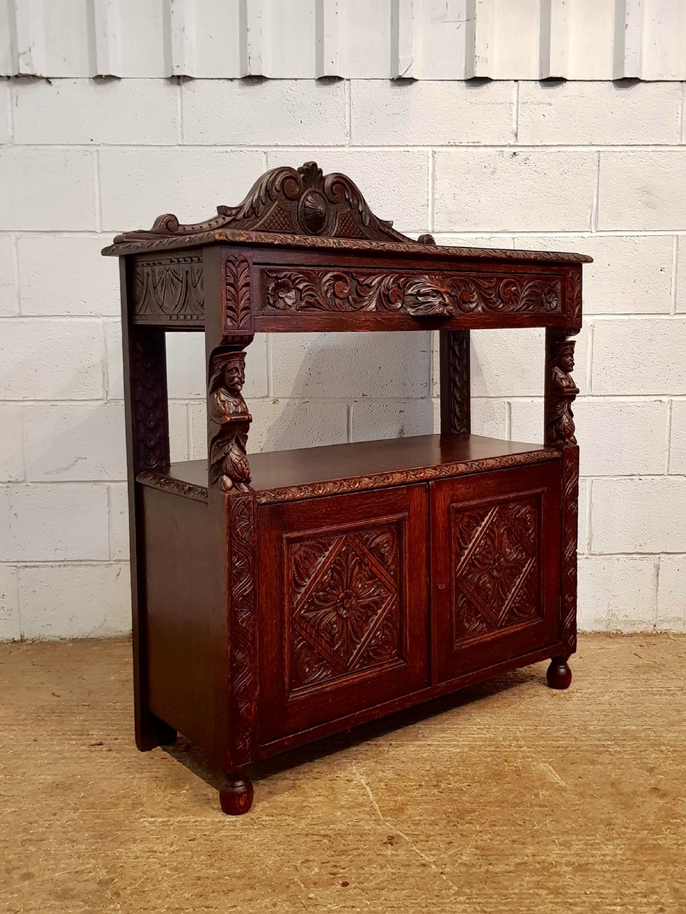 ANTIQUE VICTORIAN SMALL GREEN MAN CARVED GOTHIC OAK BUFFET SIDEBOARD C1870