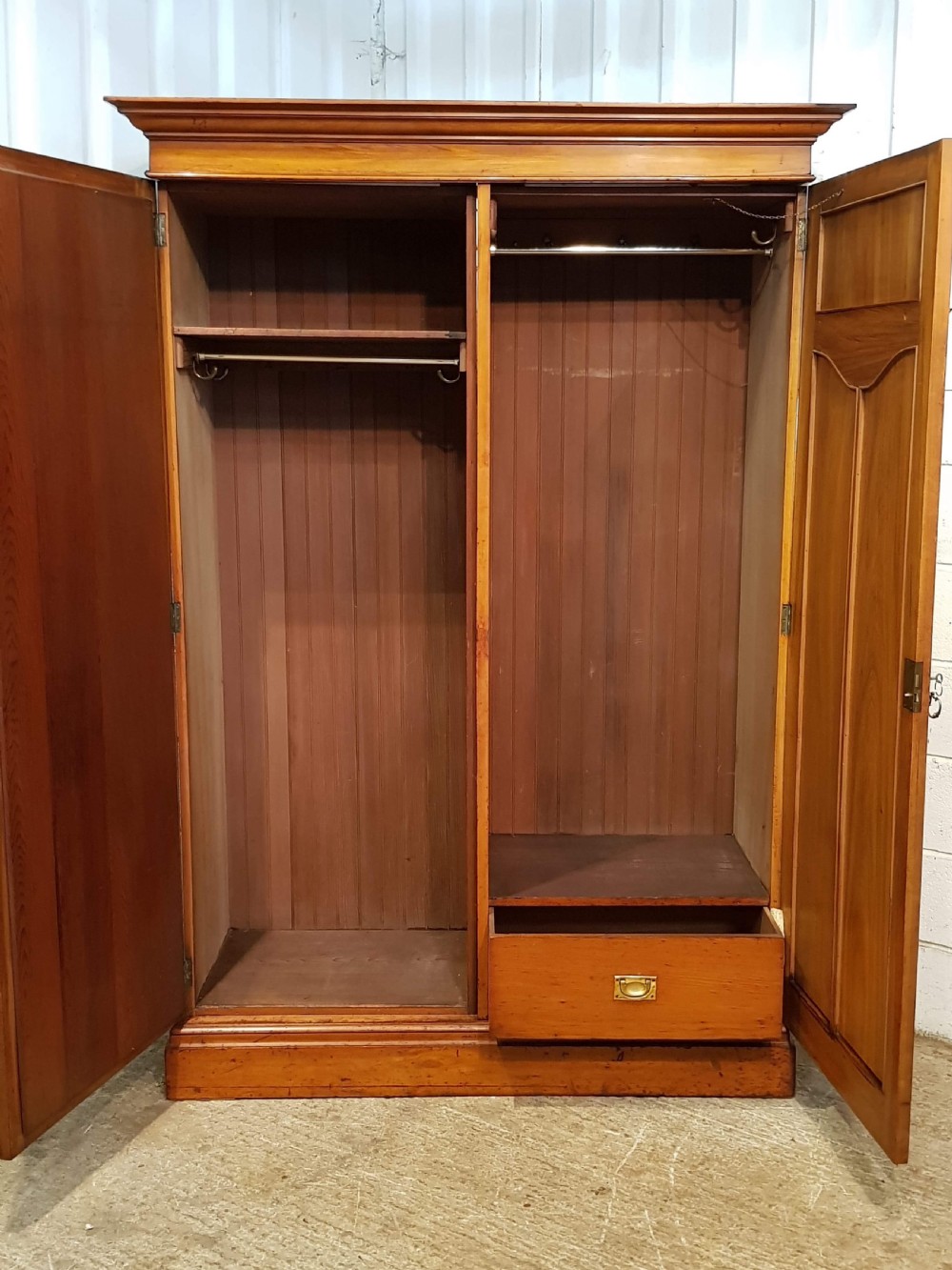 ANTIQUE EDWARDIAN SATINWOOD DOUBLE WARDROBE C1900 View III