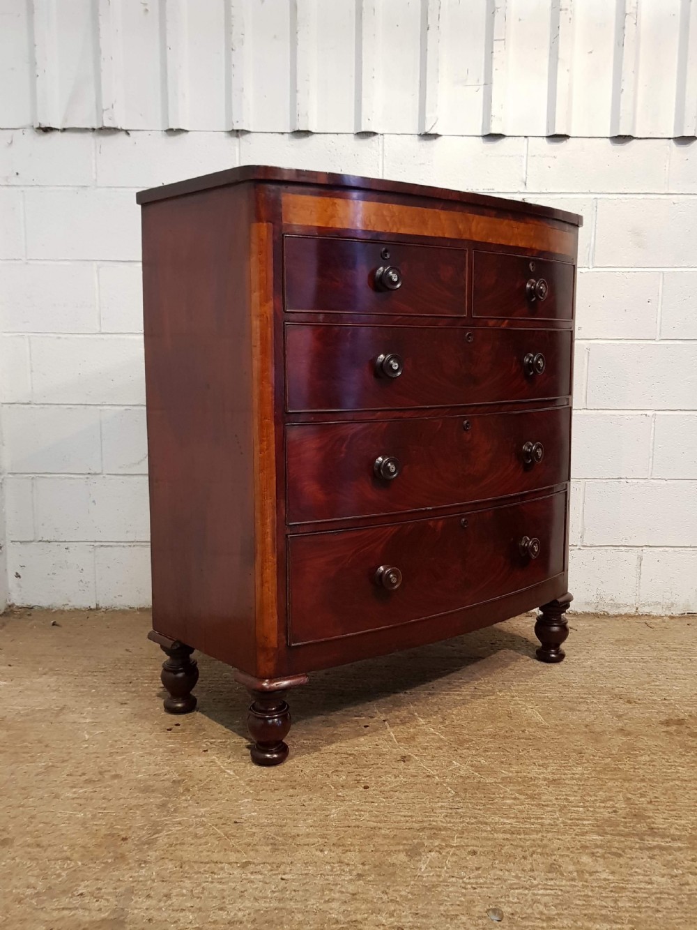 ANTIQUE VICTORIAN MAHOGANY & SATIN BIRCH BOW FRONT CHEST OF DRAWERS C1870 View III