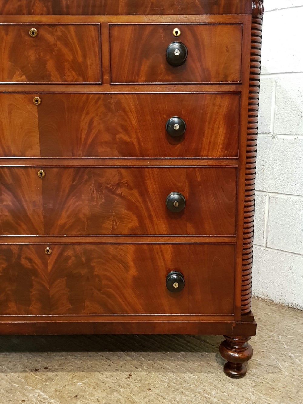 ANTIQUE EARLY VICTORIAN FLAMED MAHOGANY CHEST OF DRAWERS C1850 View IV
