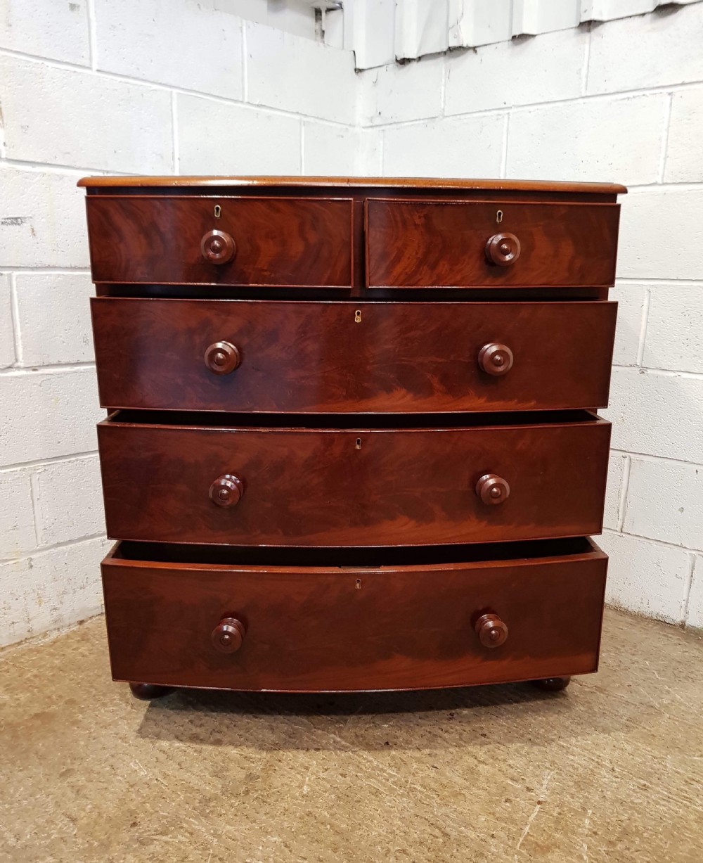 ANTIQUE VICTORIAN MAHOGANY BOW FRONT CHEST OF DRAWERS C1880 View V