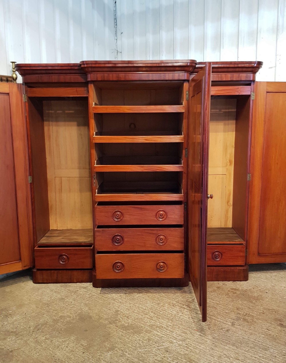 ANTIQUE VICTORIAN MAHOGANY BREAKFRONT TRIPLE WARDROBE COMPACTUM C1880 View III