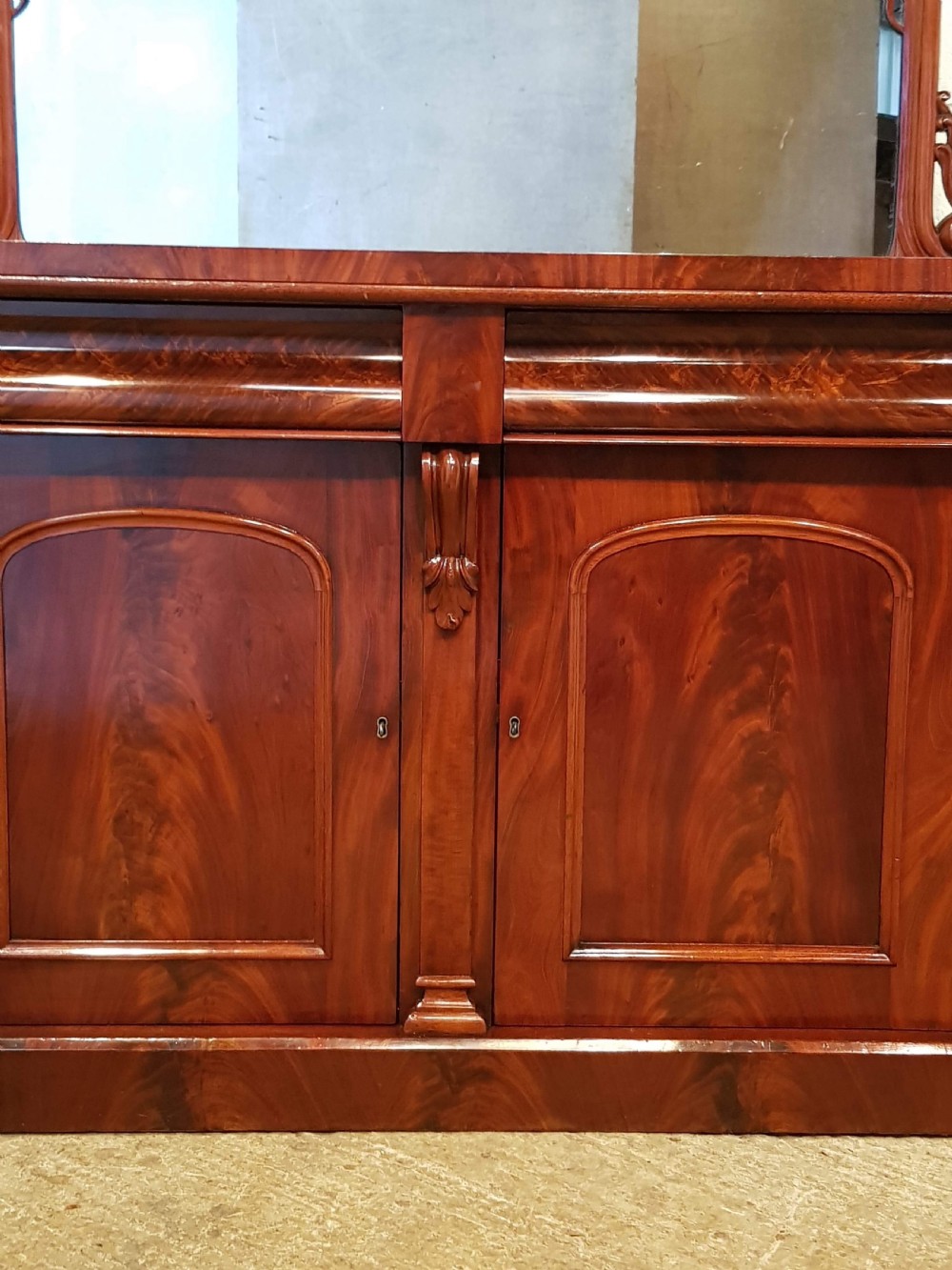 ANTIQUE VICTORIAN MAHOGANY CHIFFONIER C1880 View V