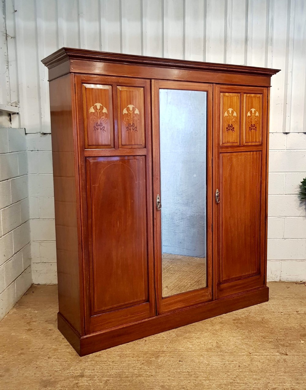 ANTIQUE ARTS & CRAFTS MAHOGANY INLAID TRIPLE WARDROBE C1900