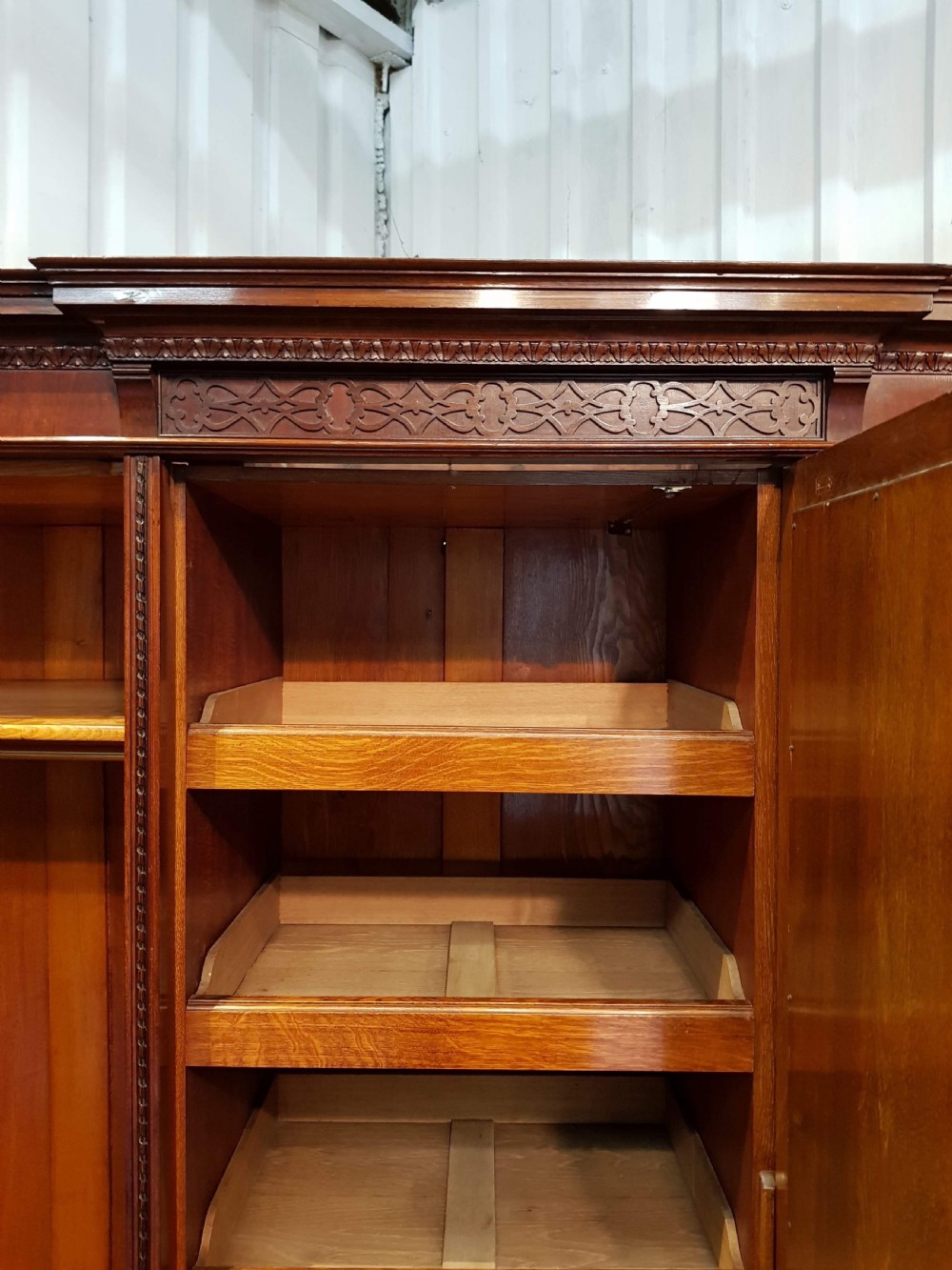 ANTIQUE EDWARDIAN MAHOGANY TRIPLE WARDROBE COMPACTUM C1900 View II