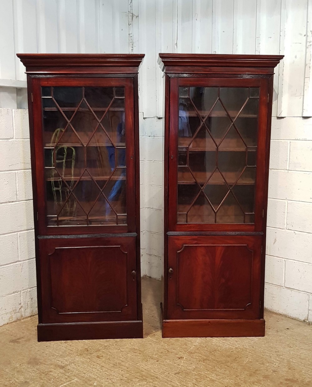 ANTIQUE PAIR GEORGIAN PERIOD MAHOGANY ASTRAGAL GLAZED LIBRARY BOOKCASES C1780 View V
